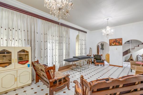 6 Bedroom House