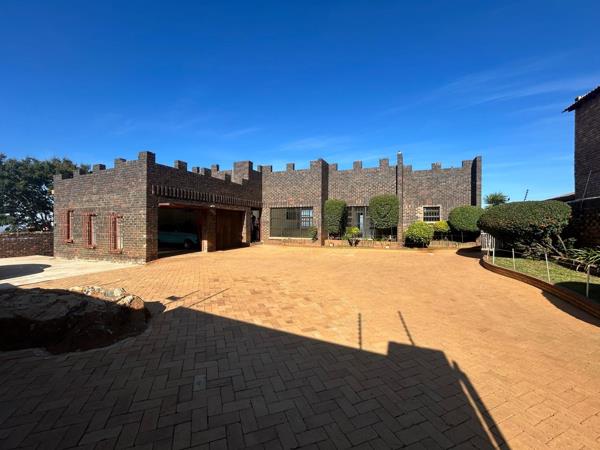5 Bedroom House