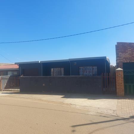 2 Bedroom House