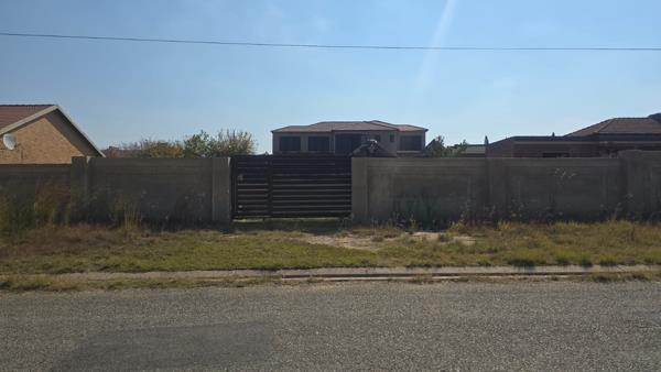 1 000 m² Land