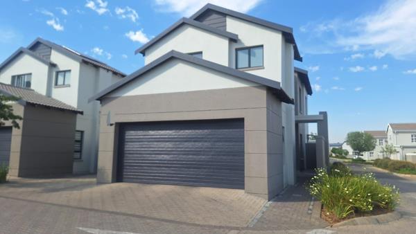 4 Bedroom Townhouse