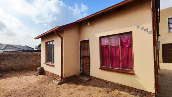 2 Bedroom House