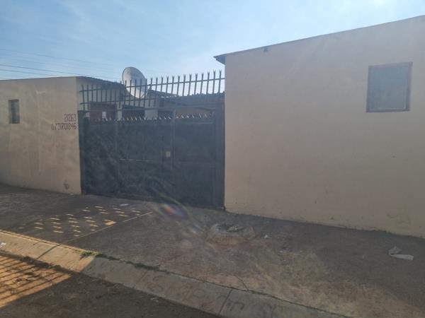 10 Bedroom Apartment