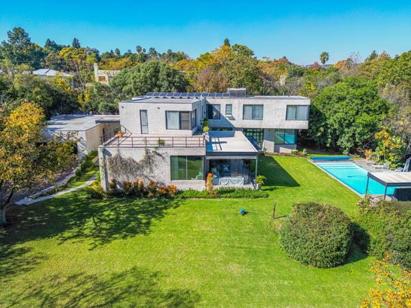 6 Bedroom House