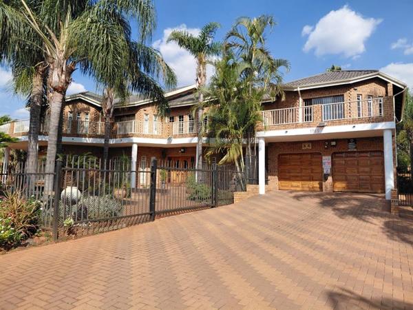 6 Bedroom House
