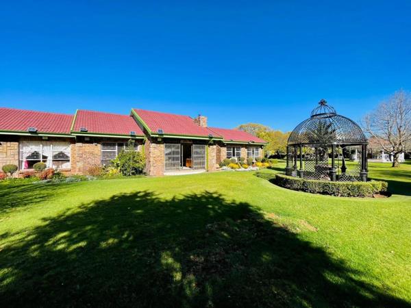 6 Bedroom House
