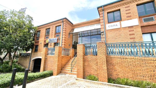 329 m² Office Space