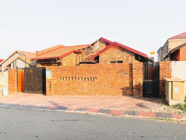 2 Bedroom House