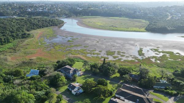 700 m² Land