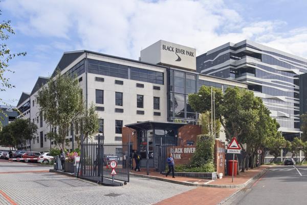 324 m² Commercial space