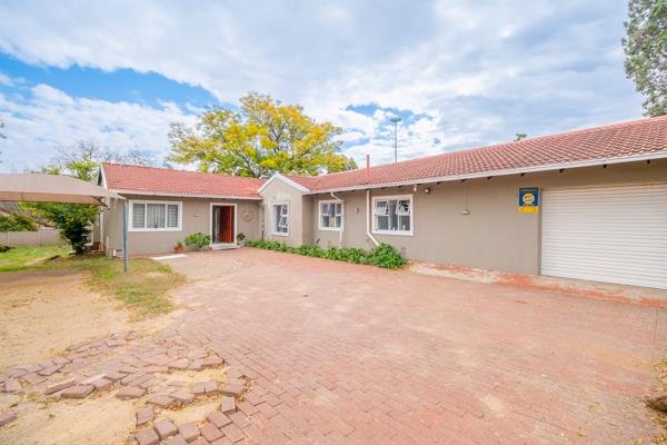 6 Bedroom House
