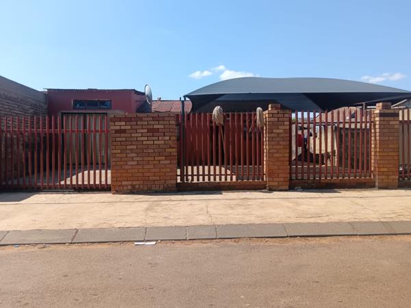 2 Bedroom House