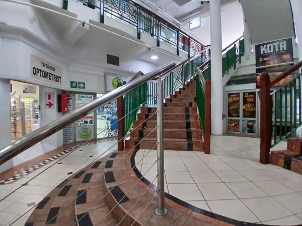 1 096.8 m² Retail Space