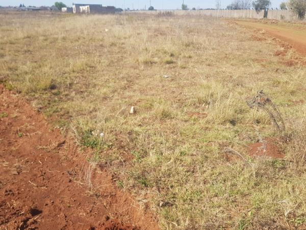 2 751 m² Land