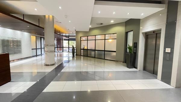 210 m² Commercial space