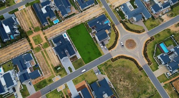714 m² Land