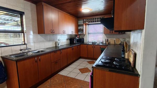8 Bedroom House