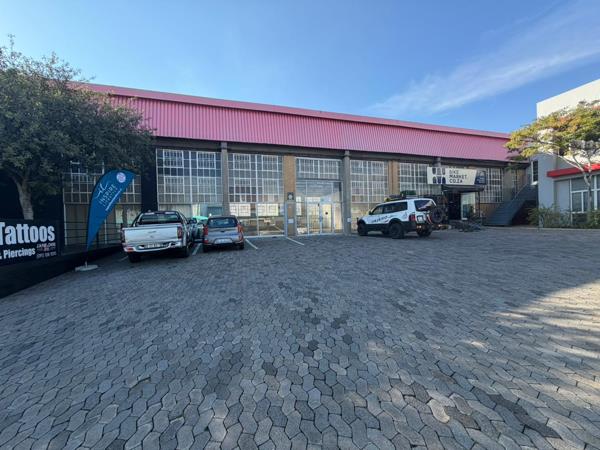 300 m² Commercial space