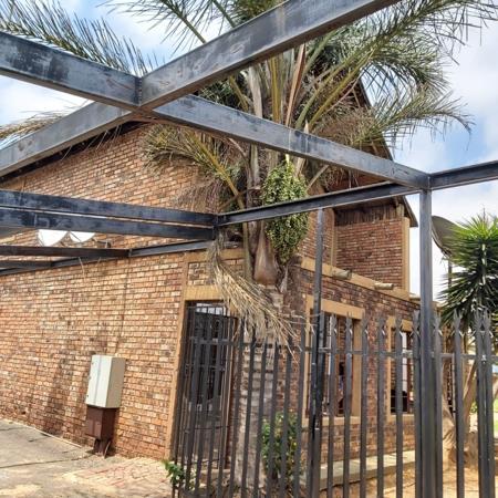 2 Bedroom Townhouse