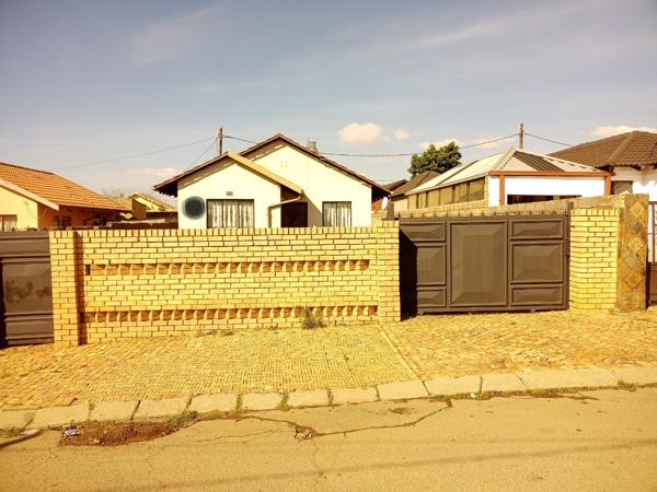 2 Bedroom House