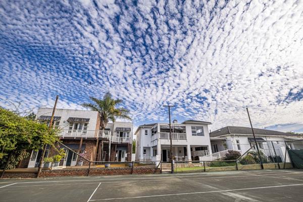 11 Bedroom House