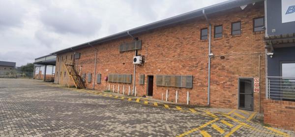 3 336 m² Industrial space
