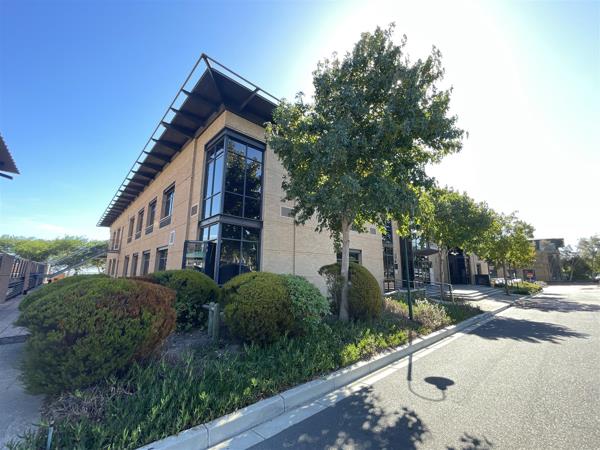 400 m² Office Space
