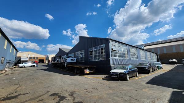 1 100 m² Industrial space