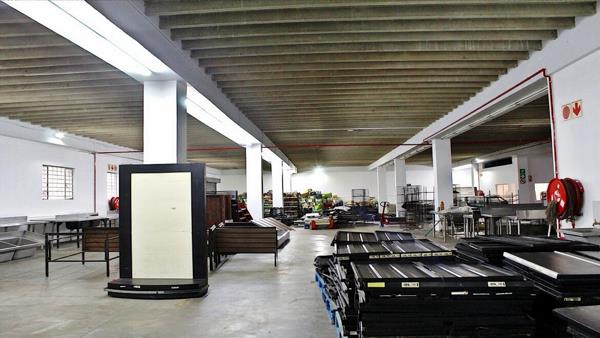 808 m² Industrial space