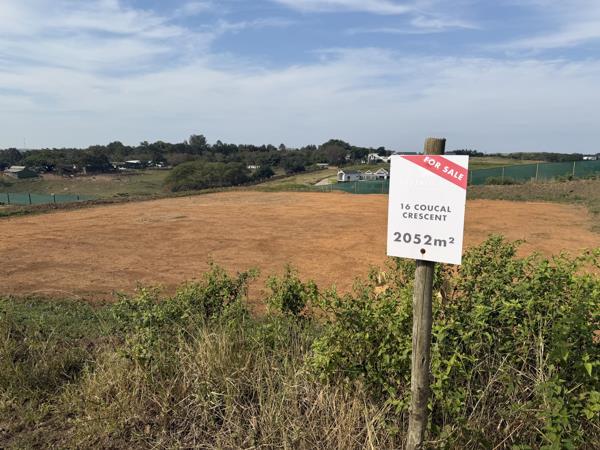 2 052 m² Land