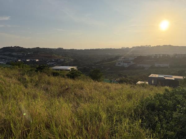 1 747 m² Land