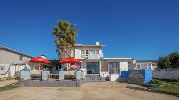 842 m² Commercial space