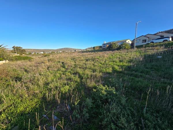 875 m² Land