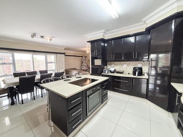 4 Bedroom Townhouse