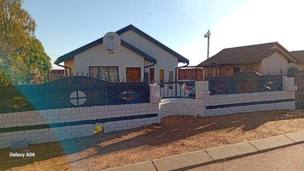 2 Bedroom House