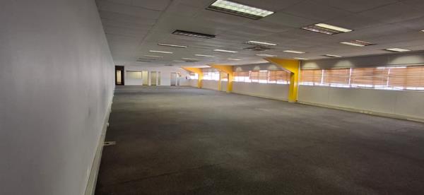 489 m² Commercial space