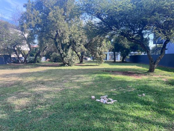 1 083 m² Land