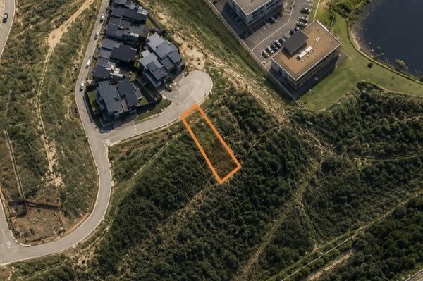 457 m² Land