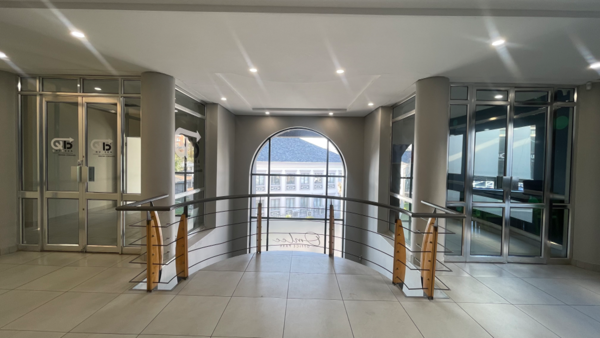 220 m² Commercial space