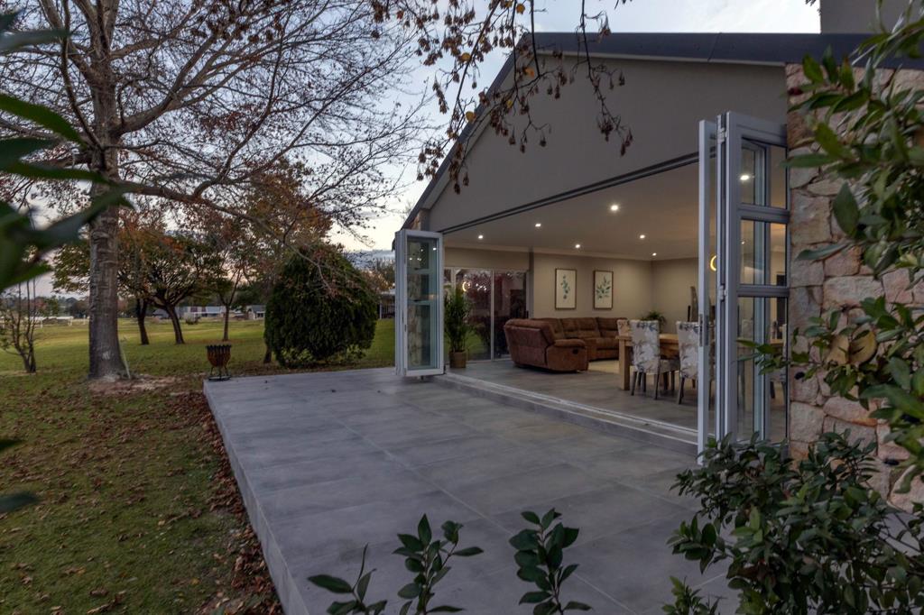 4 Bedroom Townhouse