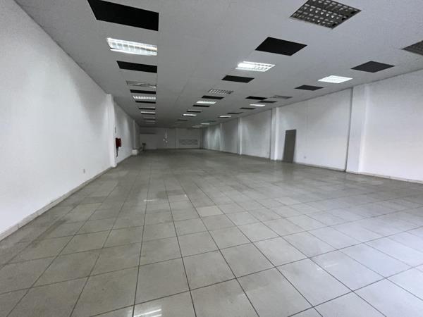 365 m² Retail Space