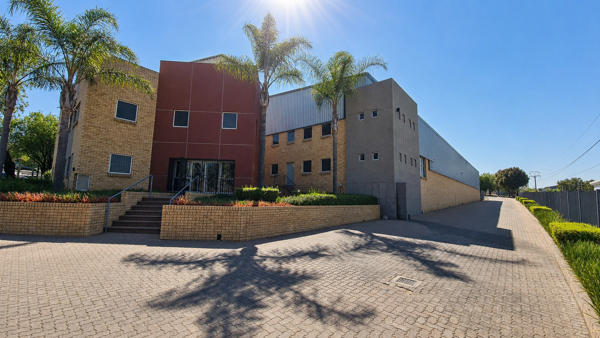 2 446 m² Industrial space