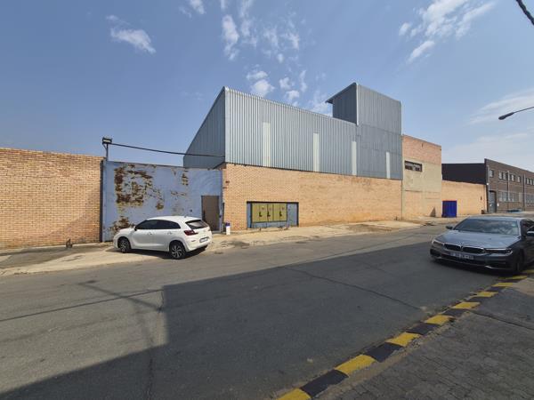 1 200 m² Industrial space