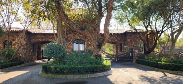 4 393 m² Land