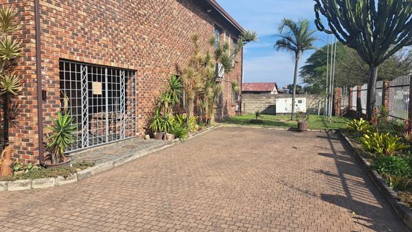 300 m² Commercial space