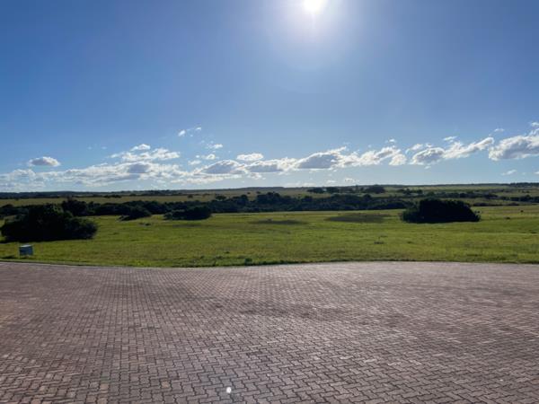 725 m² Land