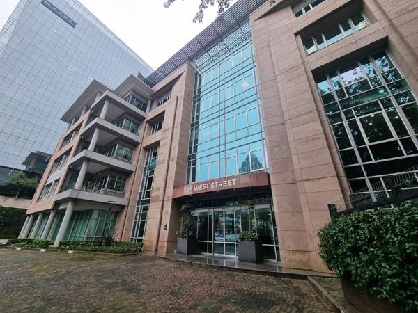 968 m² Office Space