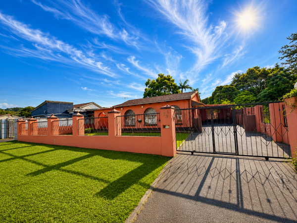 5 Bedroom House