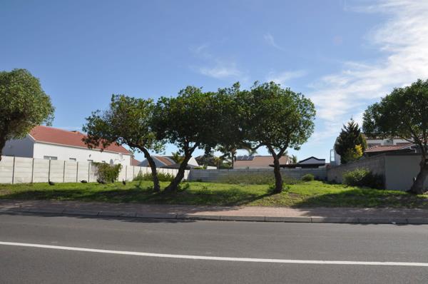 681 m² Land