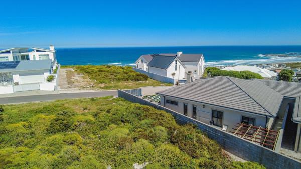 685 m² Land